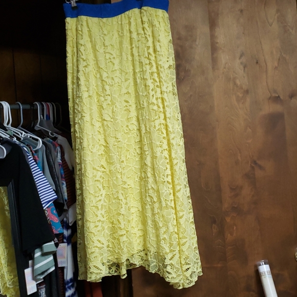 LuLaRoe Dresses & Skirts - LuLaRoe Lucy Skirt.